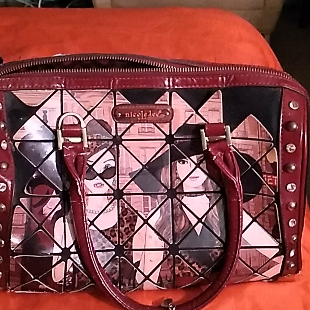👛